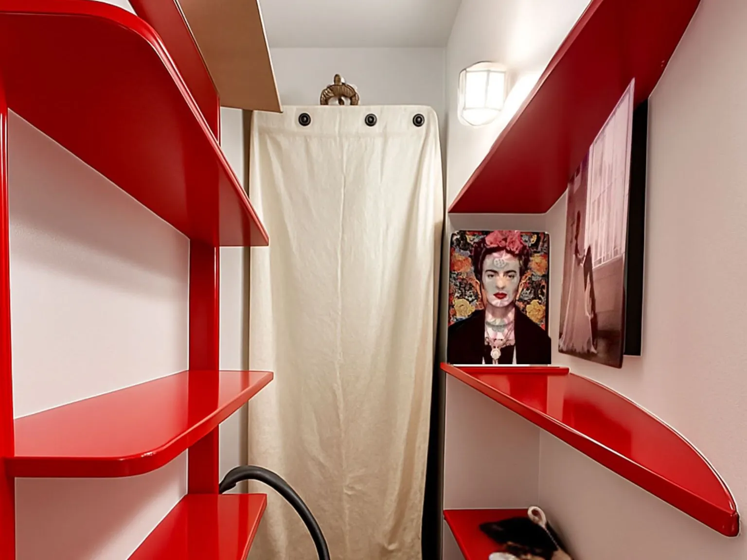 Walk-in closet